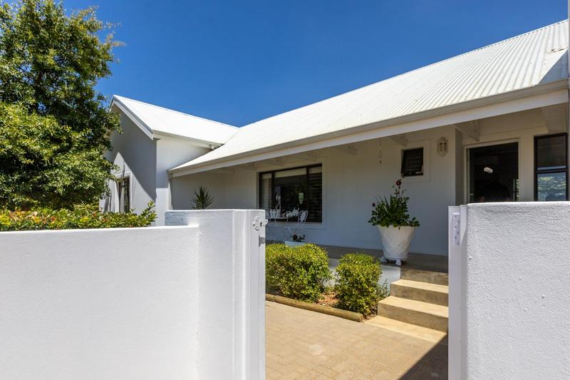 4 Bedroom Property for Sale in Riebeek Kasteel Western Cape